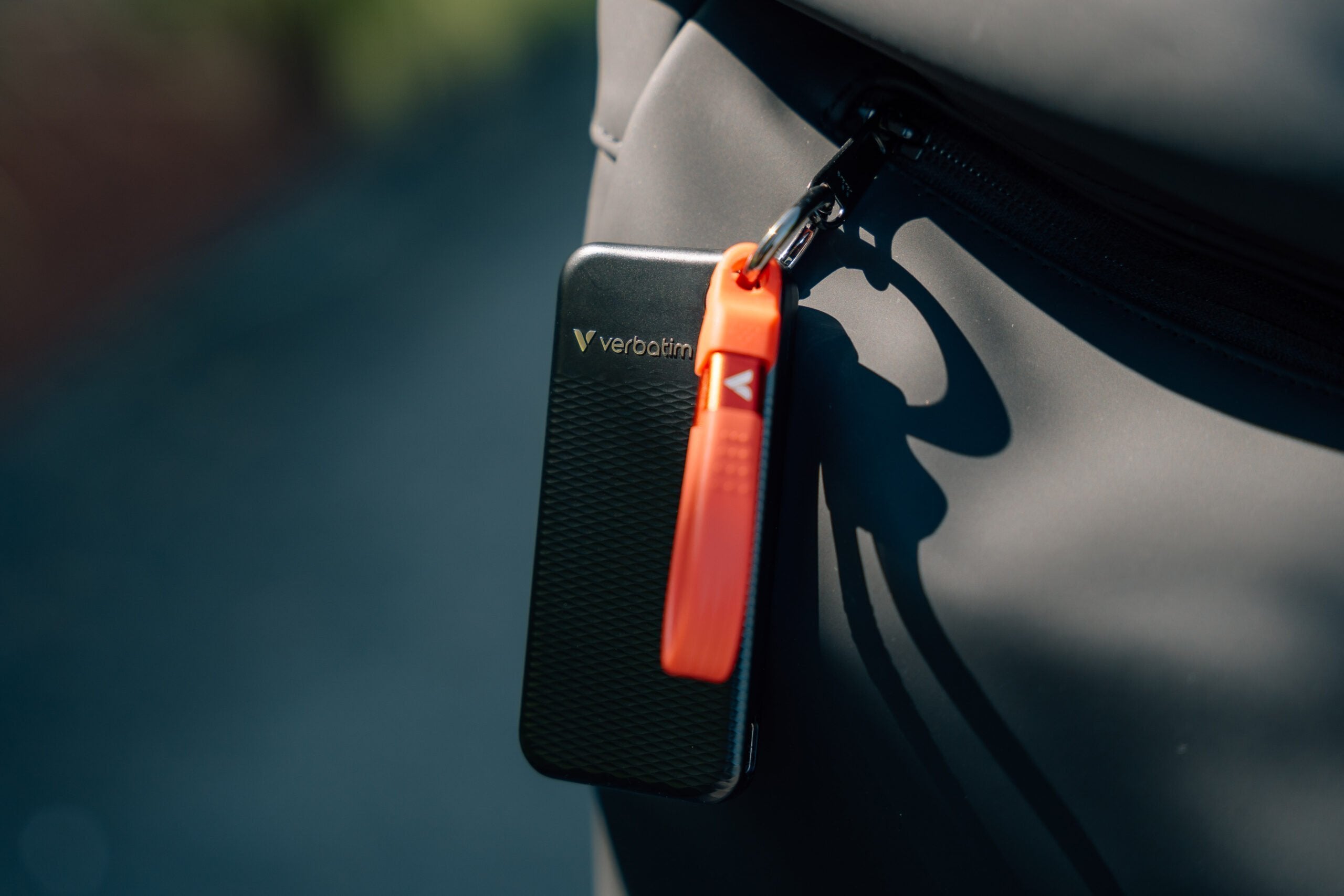 Verbatim SSD Portable POCKET KEYRING 3.2 Gen2 2TB Black/Red