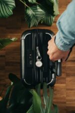 Verbatim My Finder Coin Apple BT Item Finder 2-pk Black/White MYFC-02BW - Image 5